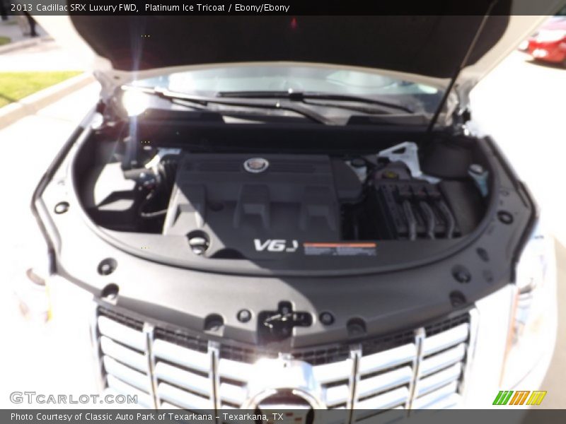 Platinum Ice Tricoat / Ebony/Ebony 2013 Cadillac SRX Luxury FWD