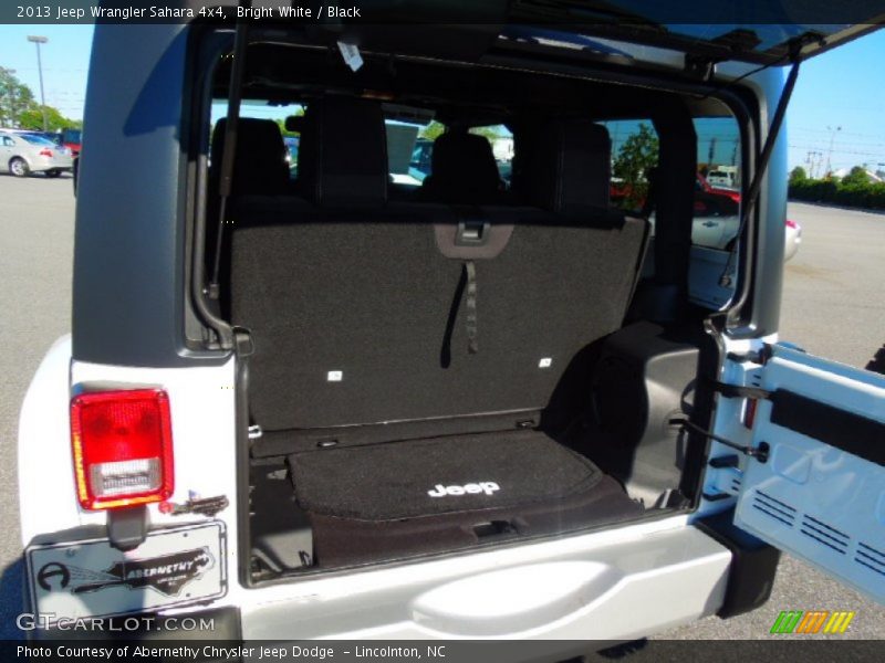 Bright White / Black 2013 Jeep Wrangler Sahara 4x4