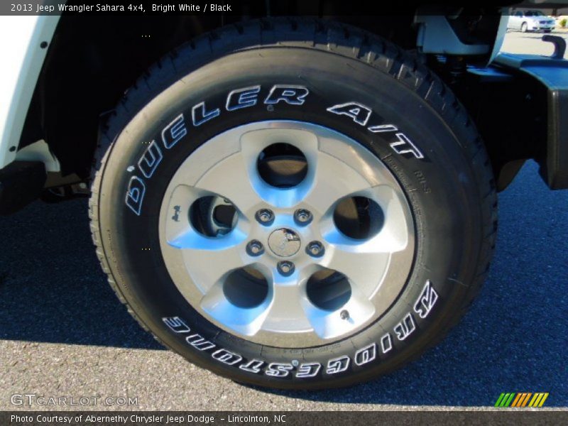 Bright White / Black 2013 Jeep Wrangler Sahara 4x4