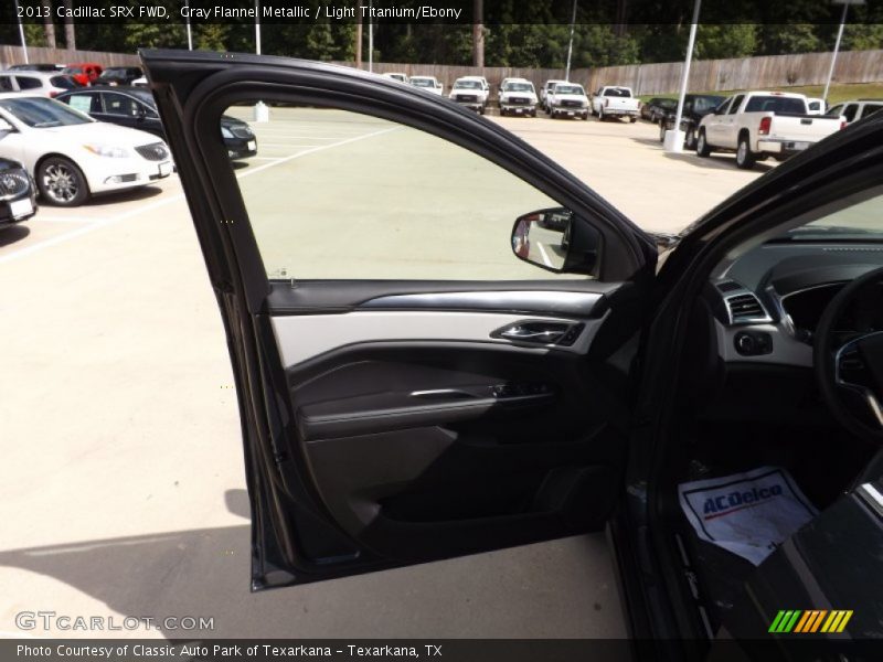 Gray Flannel Metallic / Light Titanium/Ebony 2013 Cadillac SRX FWD