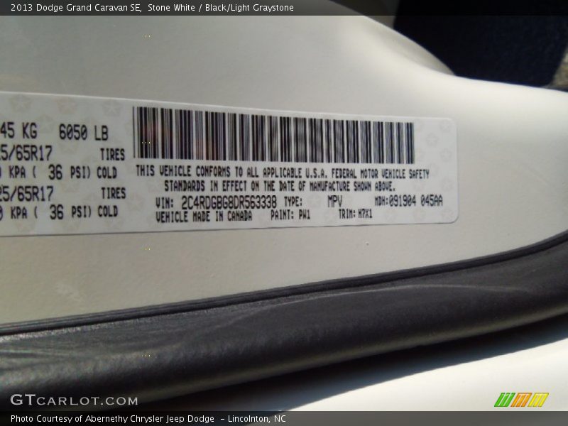 Stone White / Black/Light Graystone 2013 Dodge Grand Caravan SE