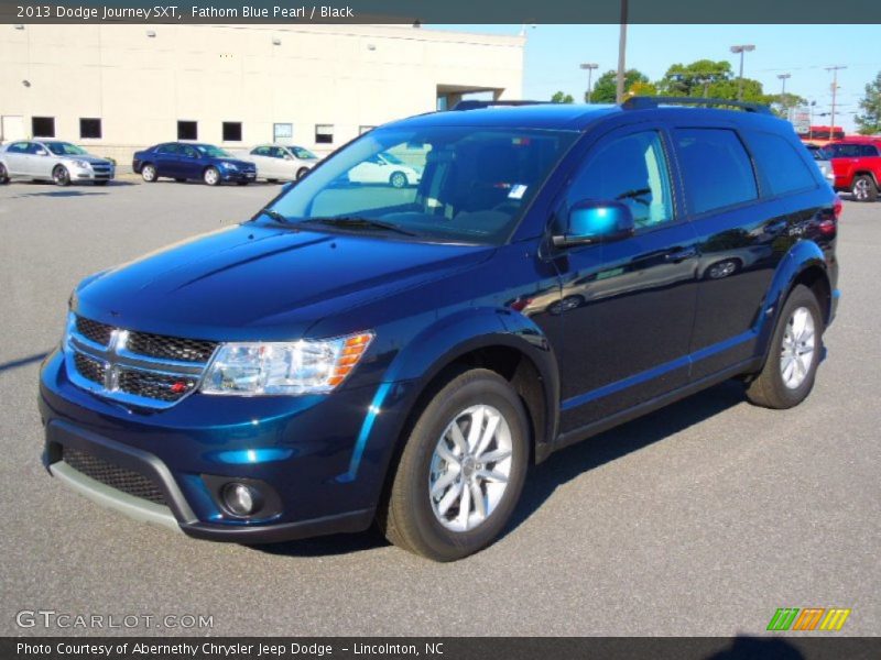 Front 3/4 View of 2013 Journey SXT