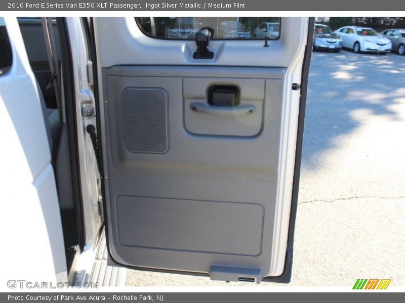 Ingot Silver Metallic / Medium Flint 2010 Ford E Series Van E350 XLT Passenger