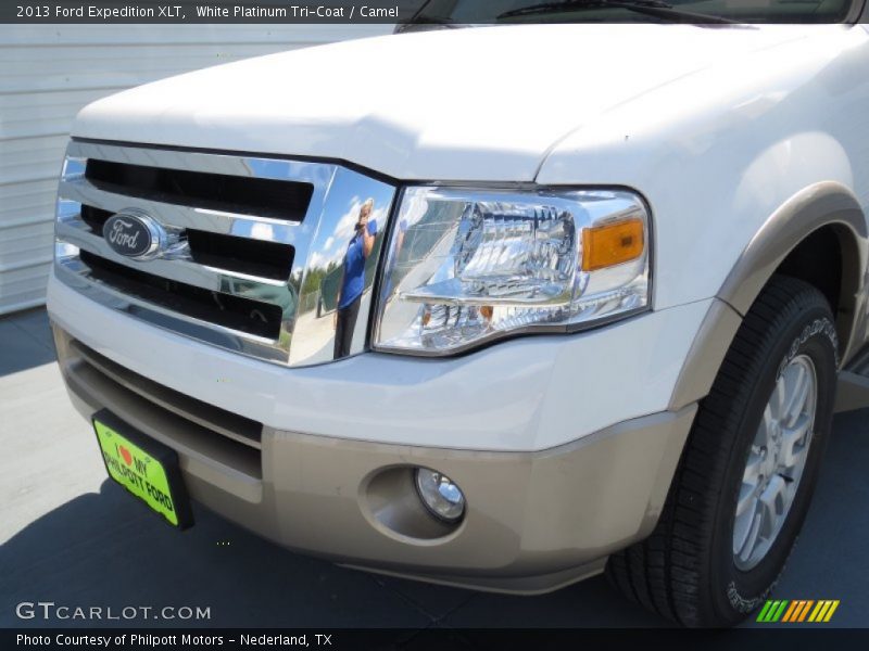 White Platinum Tri-Coat / Camel 2013 Ford Expedition XLT