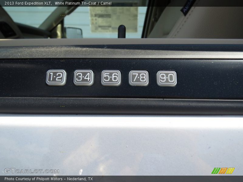White Platinum Tri-Coat / Camel 2013 Ford Expedition XLT