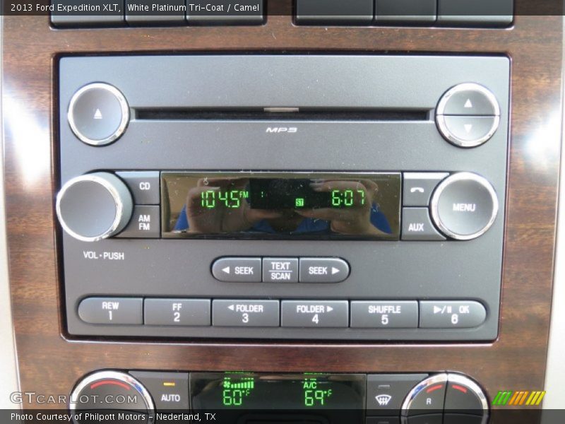 White Platinum Tri-Coat / Camel 2013 Ford Expedition XLT