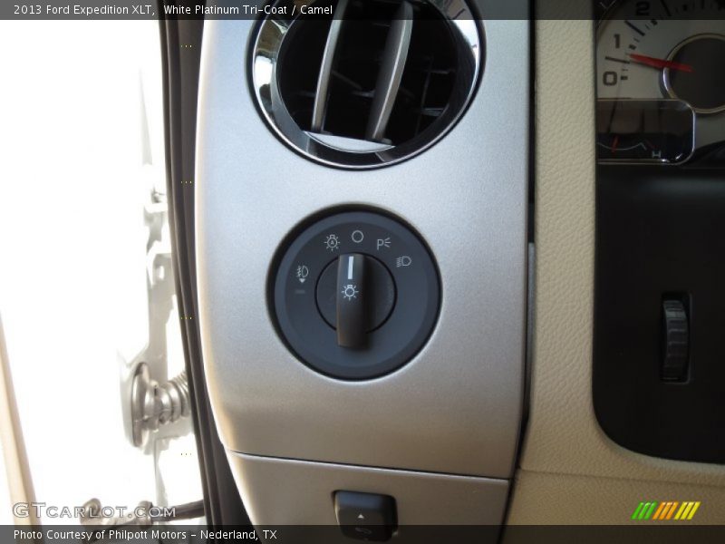 White Platinum Tri-Coat / Camel 2013 Ford Expedition XLT