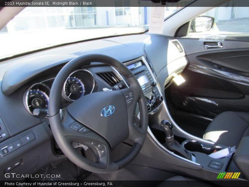Midnight Black / Black 2013 Hyundai Sonata SE