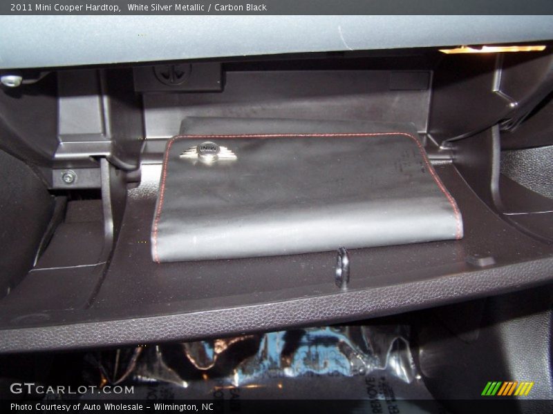 White Silver Metallic / Carbon Black 2011 Mini Cooper Hardtop