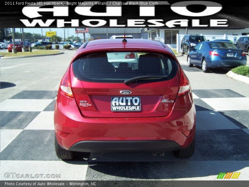 Bright Magenta Metallic / Charcoal Black/Blue Cloth 2011 Ford Fiesta SES Hatchback