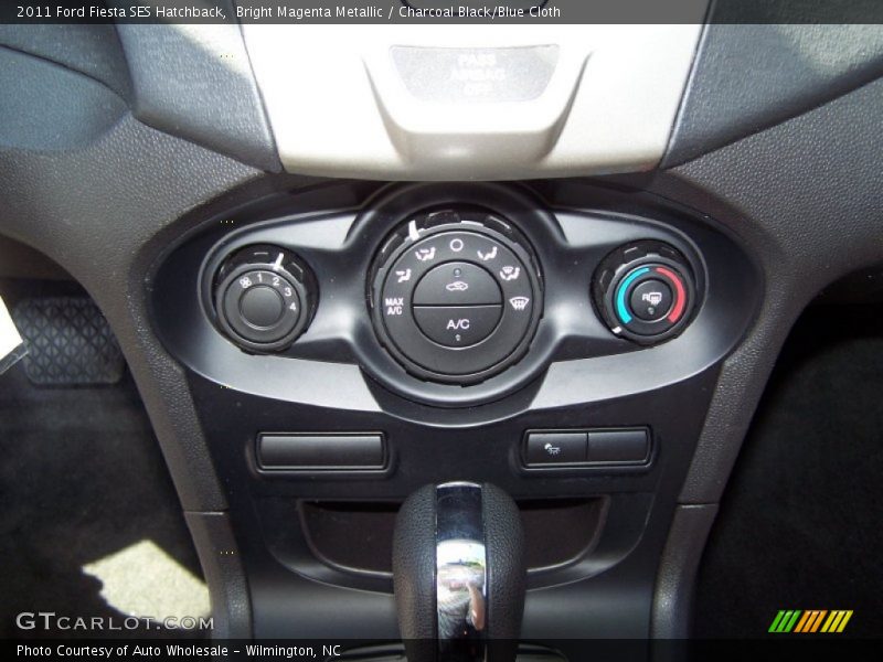 Bright Magenta Metallic / Charcoal Black/Blue Cloth 2011 Ford Fiesta SES Hatchback