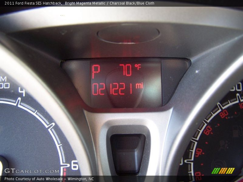 Bright Magenta Metallic / Charcoal Black/Blue Cloth 2011 Ford Fiesta SES Hatchback
