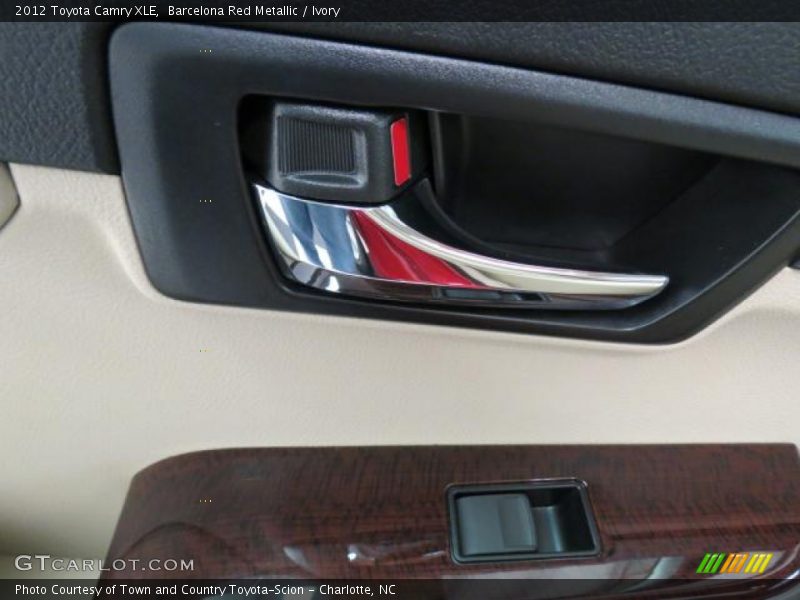 Barcelona Red Metallic / Ivory 2012 Toyota Camry XLE
