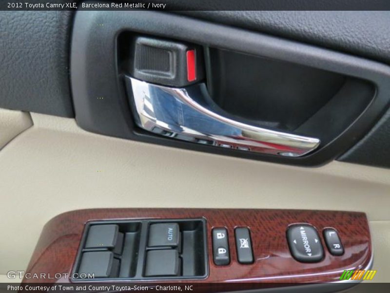 Barcelona Red Metallic / Ivory 2012 Toyota Camry XLE