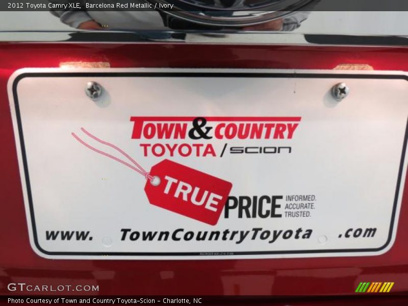 Barcelona Red Metallic / Ivory 2012 Toyota Camry XLE