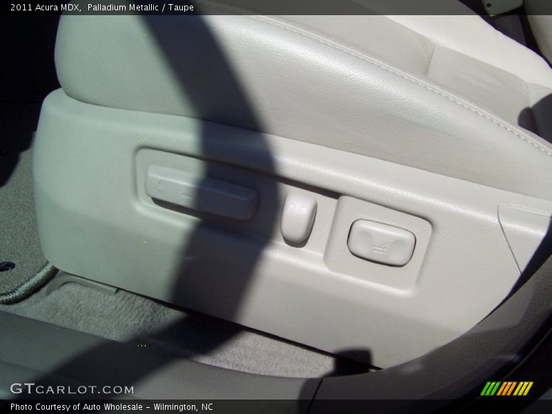 Palladium Metallic / Taupe 2011 Acura MDX