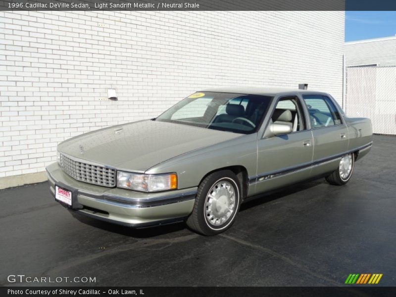 Front 3/4 View of 1996 DeVille Sedan