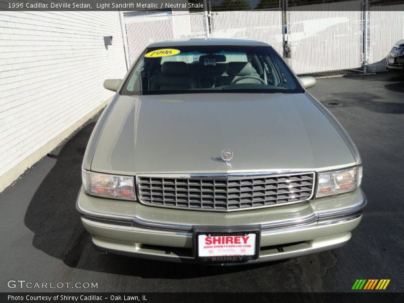 Light Sandrift Metallic / Neutral Shale 1996 Cadillac DeVille Sedan