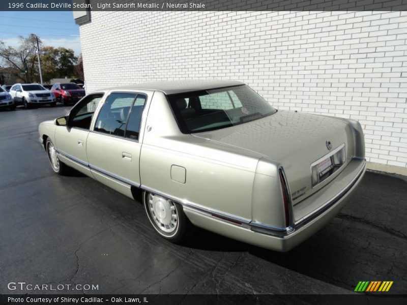 Light Sandrift Metallic / Neutral Shale 1996 Cadillac DeVille Sedan