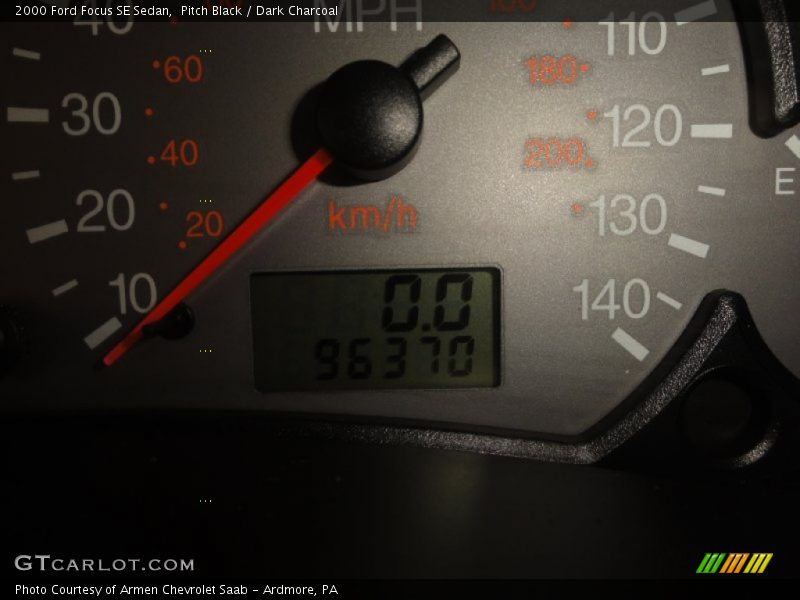 Pitch Black / Dark Charcoal 2000 Ford Focus SE Sedan