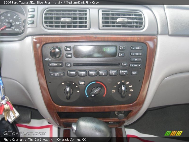 Silver Frost Metallic / Medium/Dark Flint Grey 2006 Ford Taurus SEL