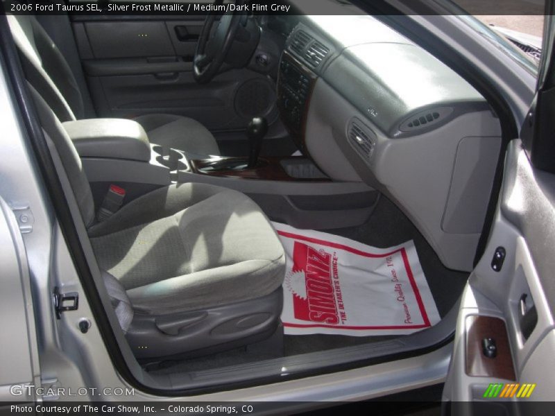 Silver Frost Metallic / Medium/Dark Flint Grey 2006 Ford Taurus SEL