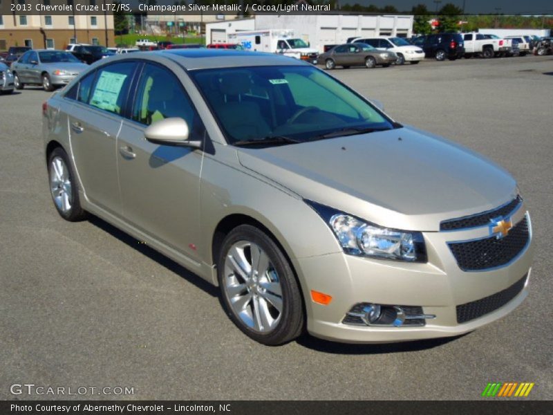 Front 3/4 View of 2013 Cruze LTZ/RS