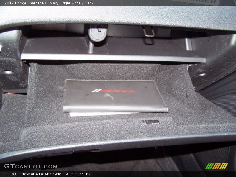 Bright White / Black 2012 Dodge Charger R/T Max