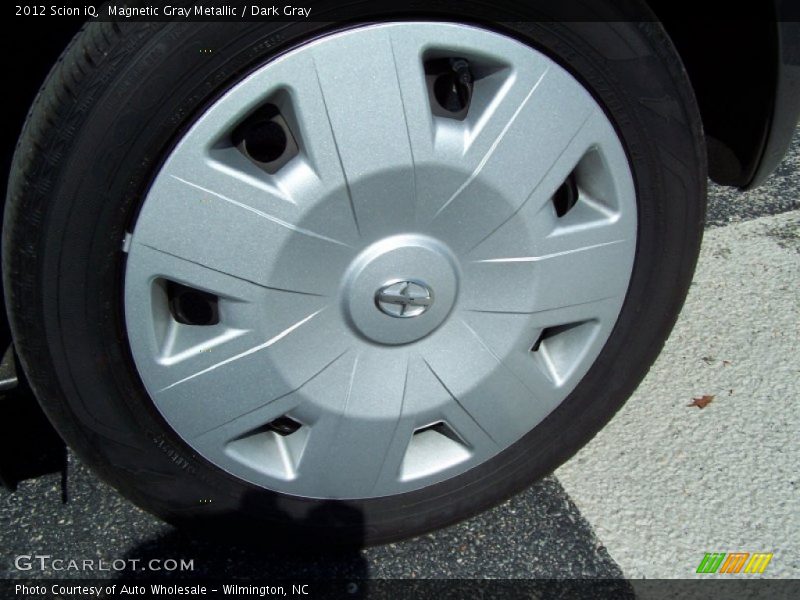 Magnetic Gray Metallic / Dark Gray 2012 Scion iQ