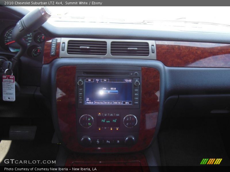 Summit White / Ebony 2010 Chevrolet Suburban LTZ 4x4