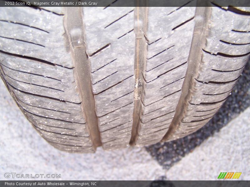 Magnetic Gray Metallic / Dark Gray 2012 Scion iQ