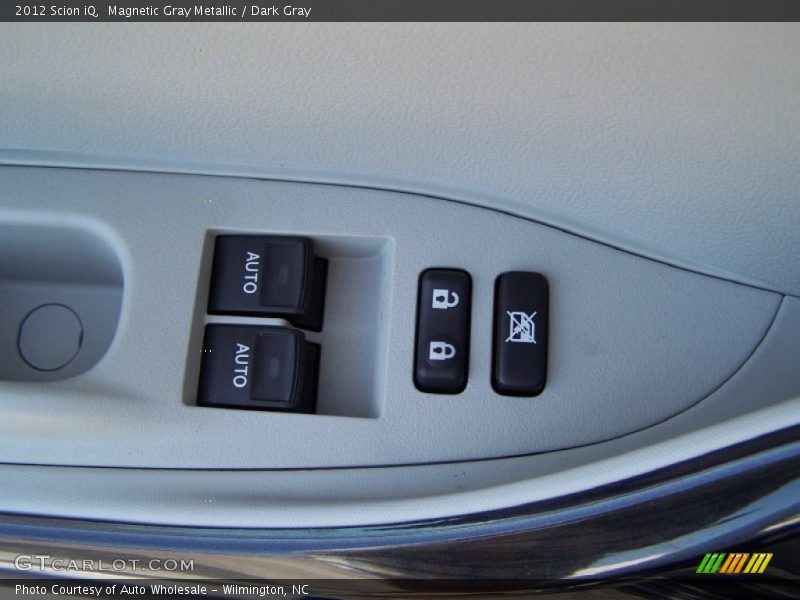 Magnetic Gray Metallic / Dark Gray 2012 Scion iQ