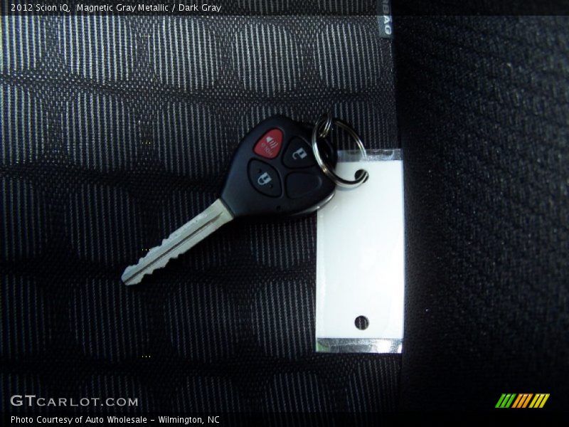 Magnetic Gray Metallic / Dark Gray 2012 Scion iQ