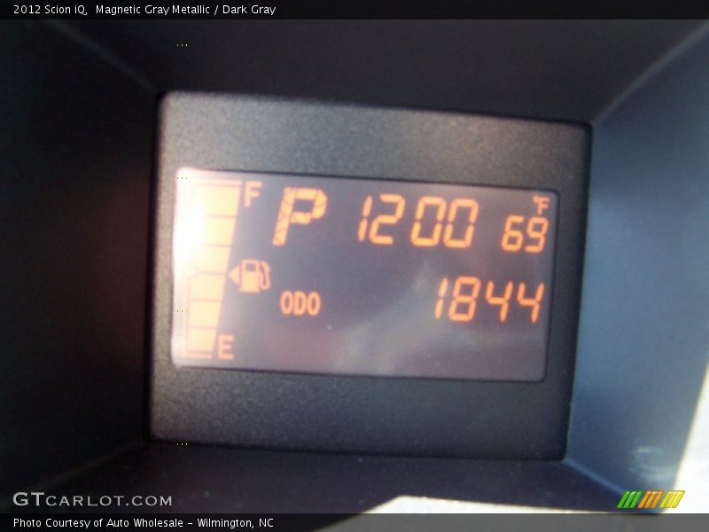 Magnetic Gray Metallic / Dark Gray 2012 Scion iQ