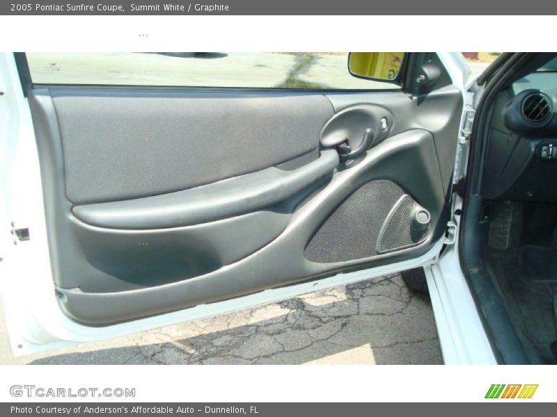 Summit White / Graphite 2005 Pontiac Sunfire Coupe
