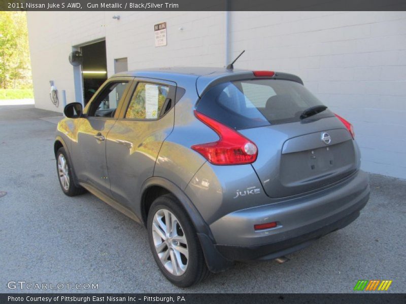 Gun Metallic / Black/Silver Trim 2011 Nissan Juke S AWD