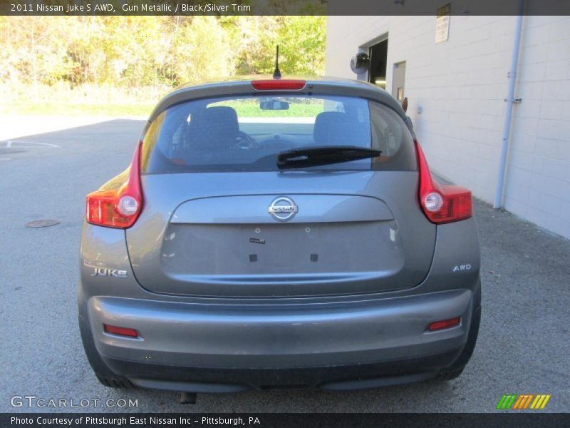 Gun Metallic / Black/Silver Trim 2011 Nissan Juke S AWD