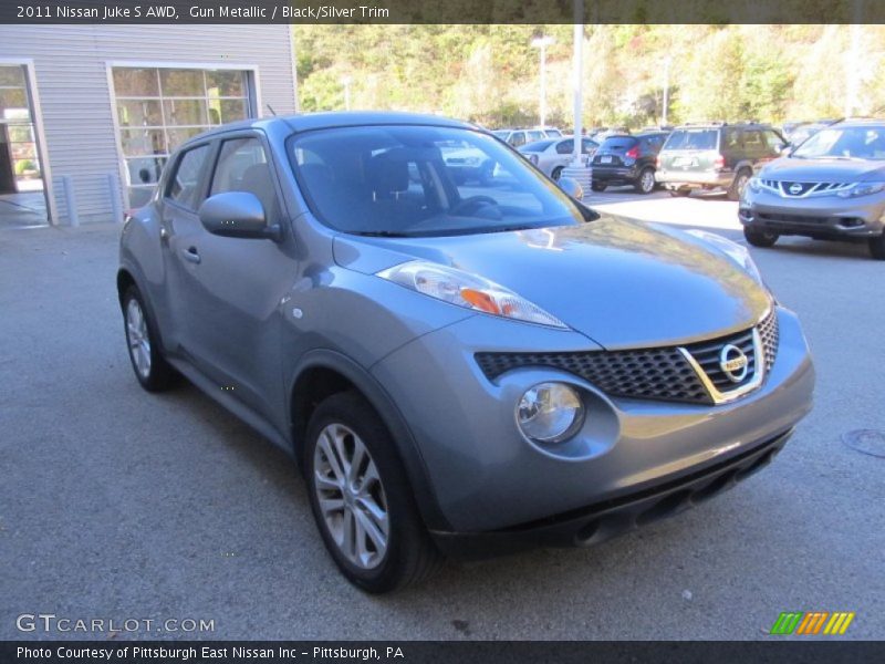 Gun Metallic / Black/Silver Trim 2011 Nissan Juke S AWD