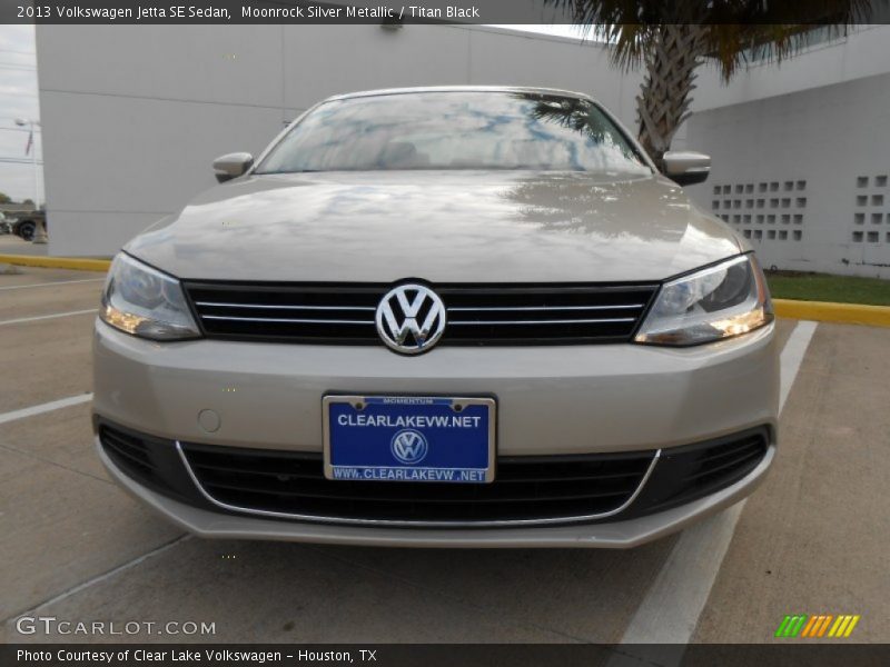 Moonrock Silver Metallic / Titan Black 2013 Volkswagen Jetta SE Sedan