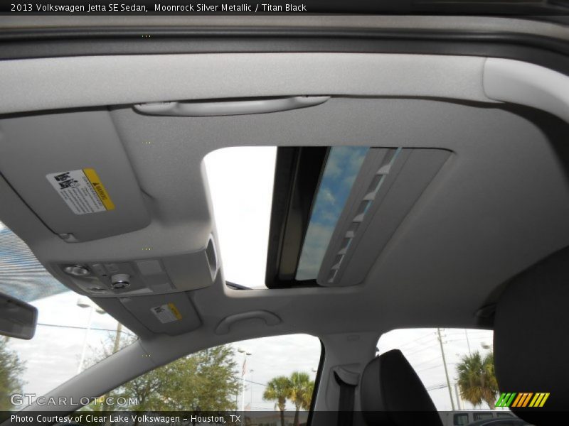 Moonrock Silver Metallic / Titan Black 2013 Volkswagen Jetta SE Sedan