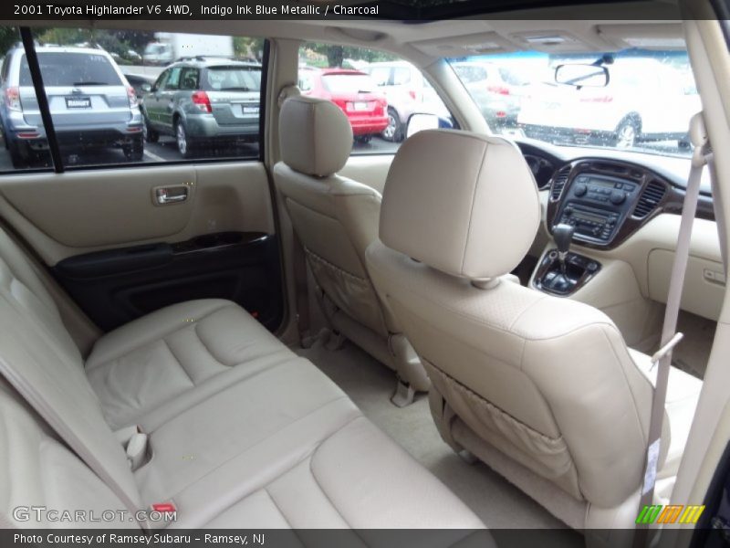 Indigo Ink Blue Metallic / Charcoal 2001 Toyota Highlander V6 4WD