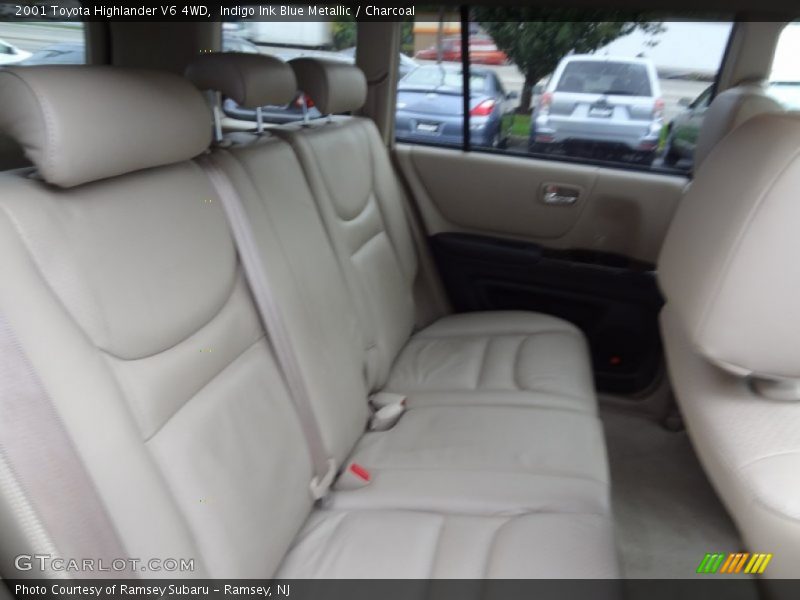 Indigo Ink Blue Metallic / Charcoal 2001 Toyota Highlander V6 4WD