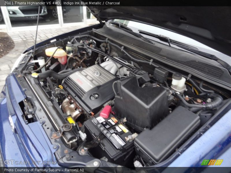 Indigo Ink Blue Metallic / Charcoal 2001 Toyota Highlander V6 4WD
