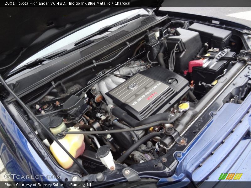 Indigo Ink Blue Metallic / Charcoal 2001 Toyota Highlander V6 4WD