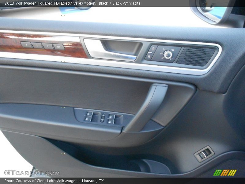 Door Panel of 2013 Touareg TDI Executive 4XMotion