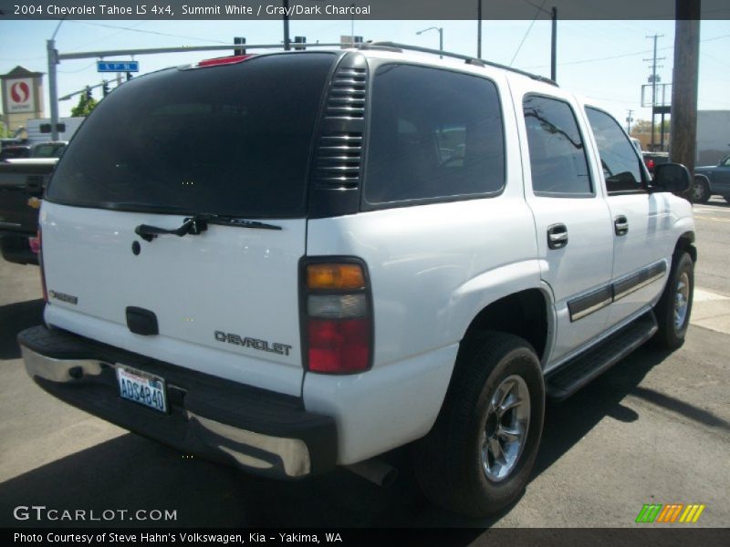 Summit White / Gray/Dark Charcoal 2004 Chevrolet Tahoe LS 4x4