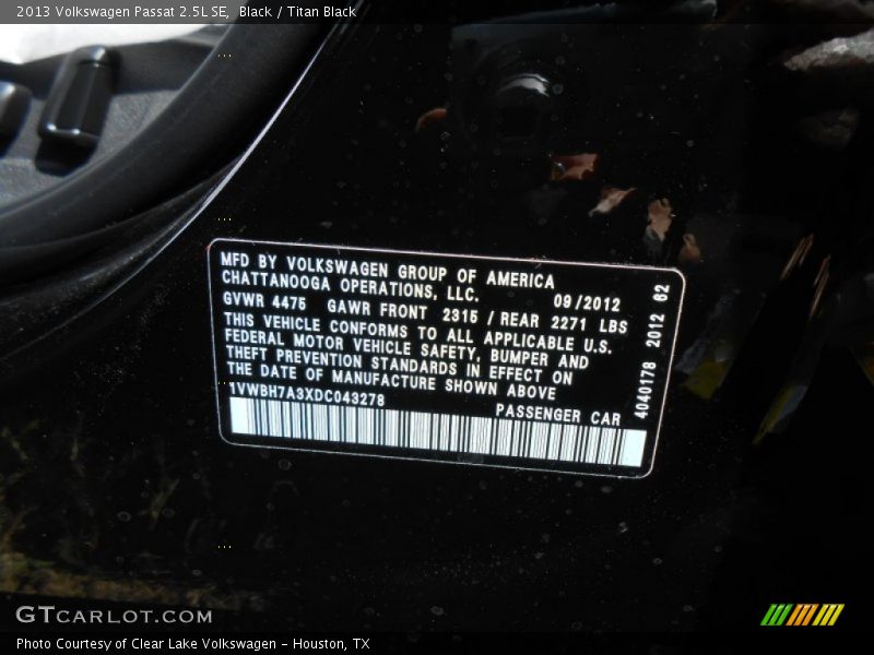 Black / Titan Black 2013 Volkswagen Passat 2.5L SE