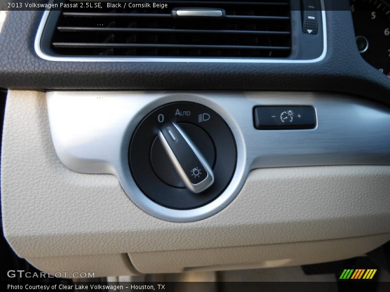Black / Cornsilk Beige 2013 Volkswagen Passat 2.5L SE