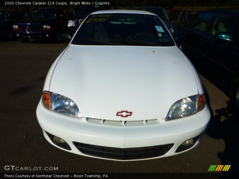 Bright White / Graphite 2000 Chevrolet Cavalier Z24 Coupe