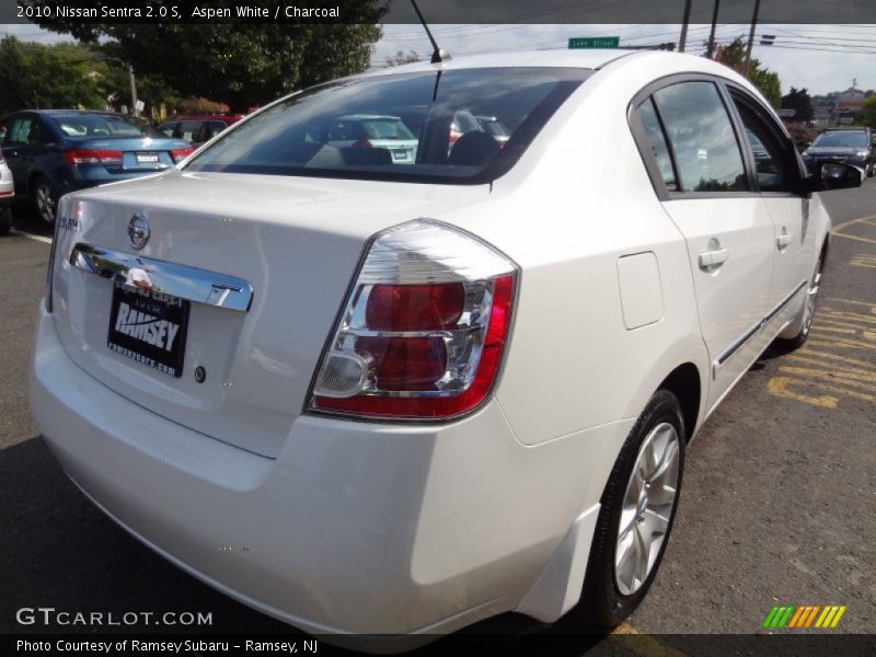 Aspen White / Charcoal 2010 Nissan Sentra 2.0 S